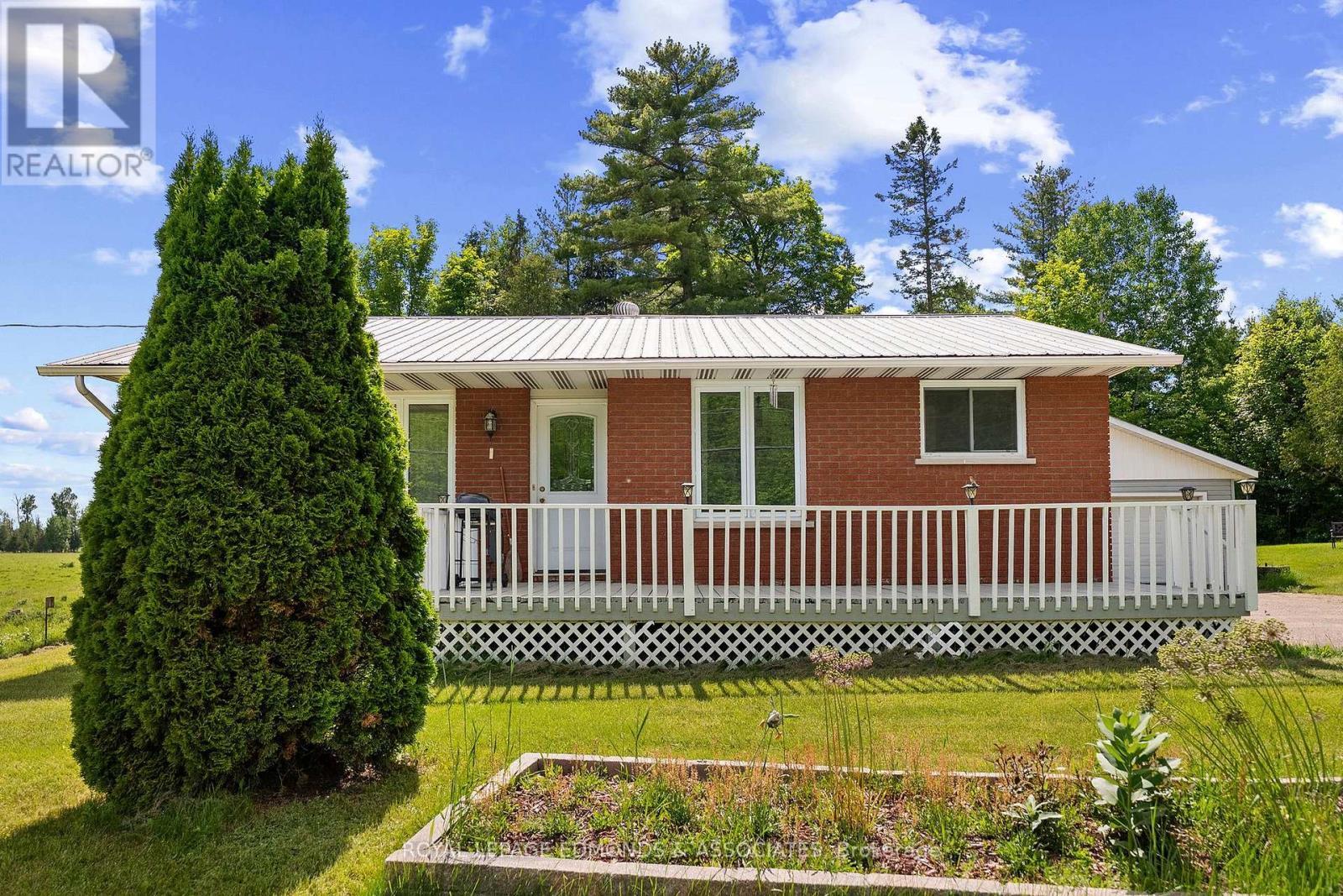 












39325A HIGHWAY 41

,
Laurentian Valley,




Ontario
K8A6W4

