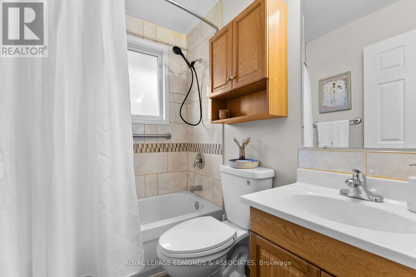












39325A HIGHWAY 41

,
Laurentian Valley,




Ontario
K8A6W4

