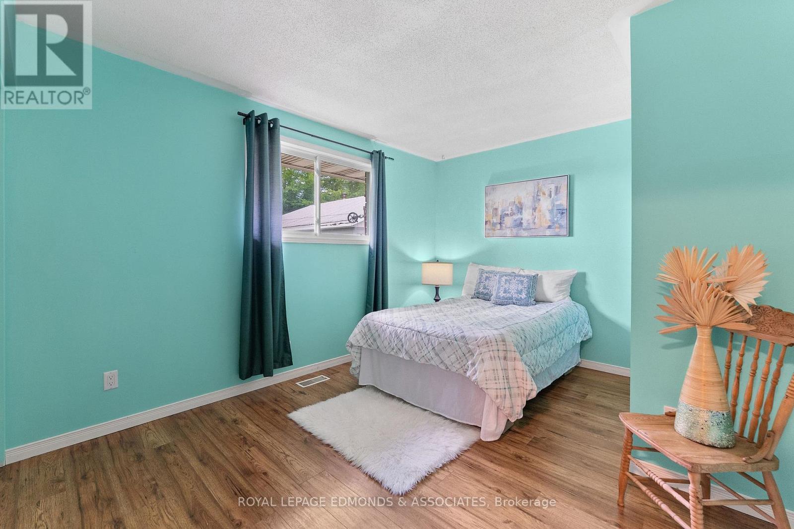 












39325A HIGHWAY 41

,
Laurentian Valley,




Ontario
K8A6W4

