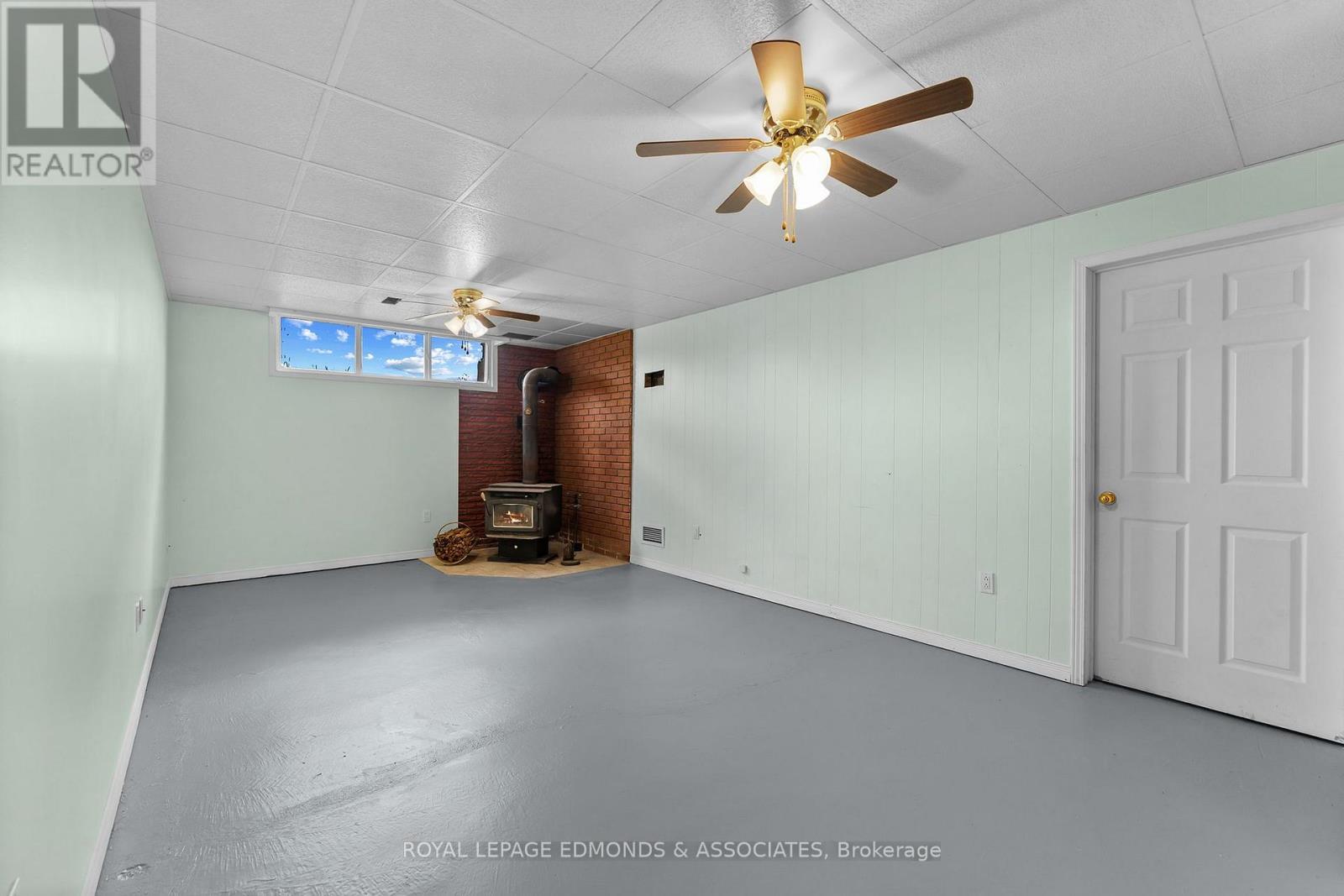 












39325A HIGHWAY 41

,
Laurentian Valley,




Ontario
K8A6W4

