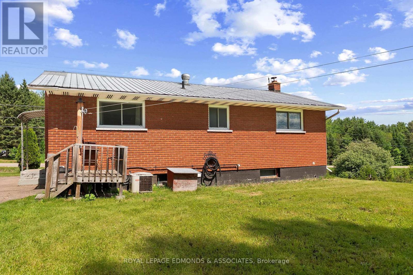 












39325A HIGHWAY 41

,
Laurentian Valley,




Ontario
K8A6W4

