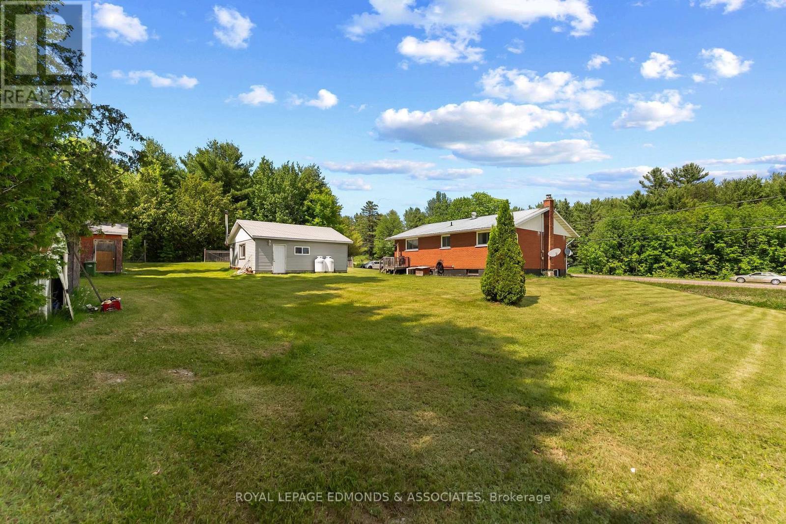 












39325A HIGHWAY 41

,
Laurentian Valley,




Ontario
K8A6W4

