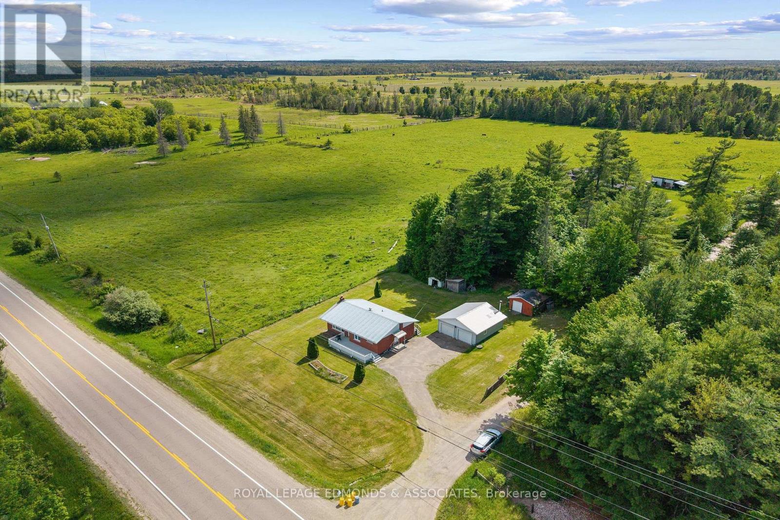 












39325A HIGHWAY 41

,
Laurentian Valley,




Ontario
K8A6W4

