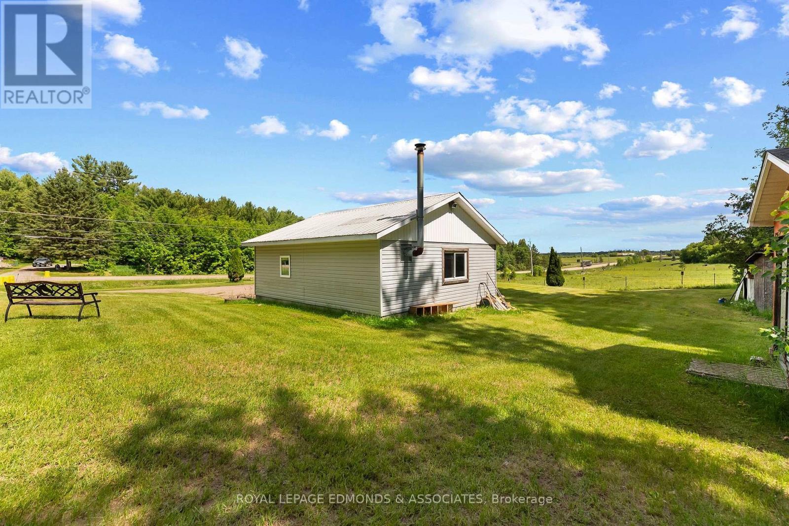 












39325A HIGHWAY 41

,
Laurentian Valley,




Ontario
K8A6W4

