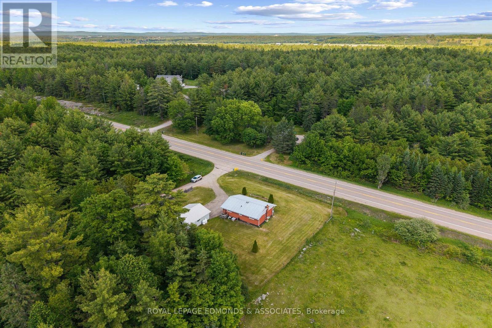 












39325A HIGHWAY 41

,
Laurentian Valley,




Ontario
K8A6W4

