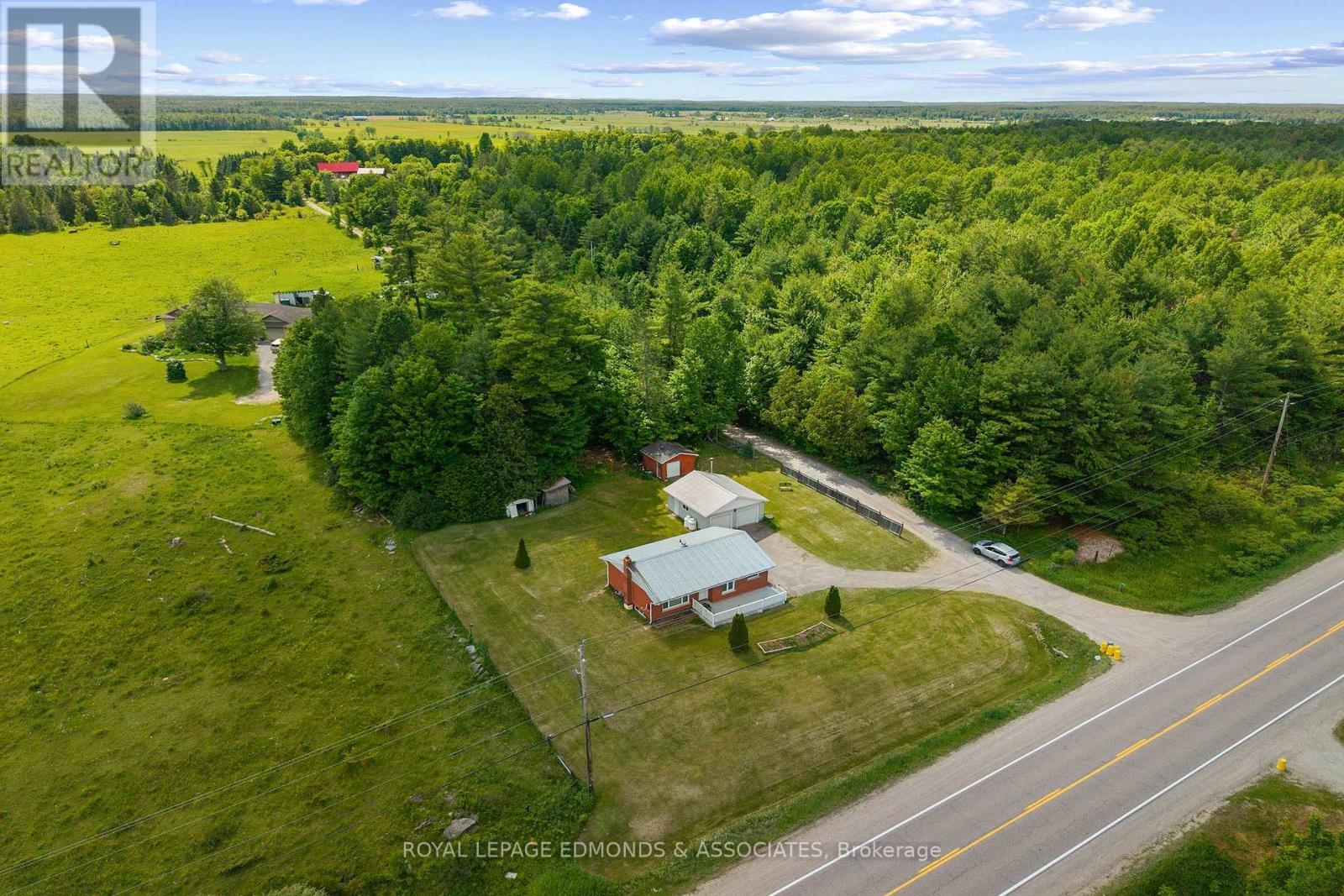 












39325A HIGHWAY 41

,
Laurentian Valley,




Ontario
K8A6W4

