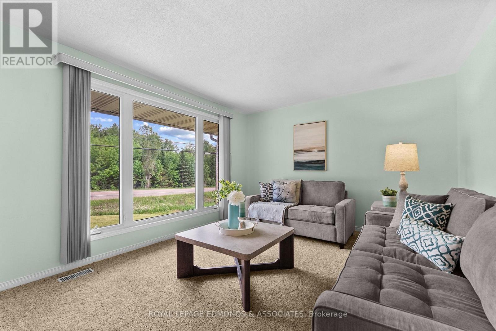 












39325A HIGHWAY 41

,
Laurentian Valley,




Ontario
K8A6W4

