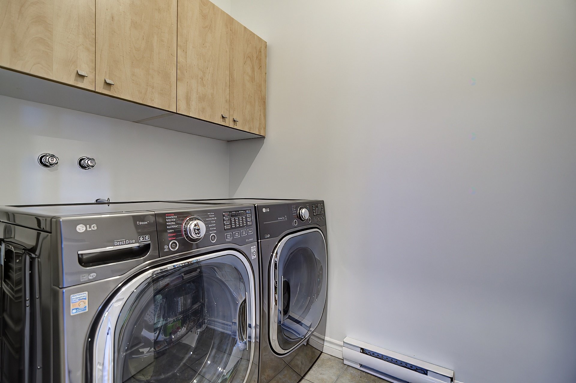 









14057


Boul. Cavendish

, 301,
Montréal (Saint-Laurent),




QC
H4R3J5

