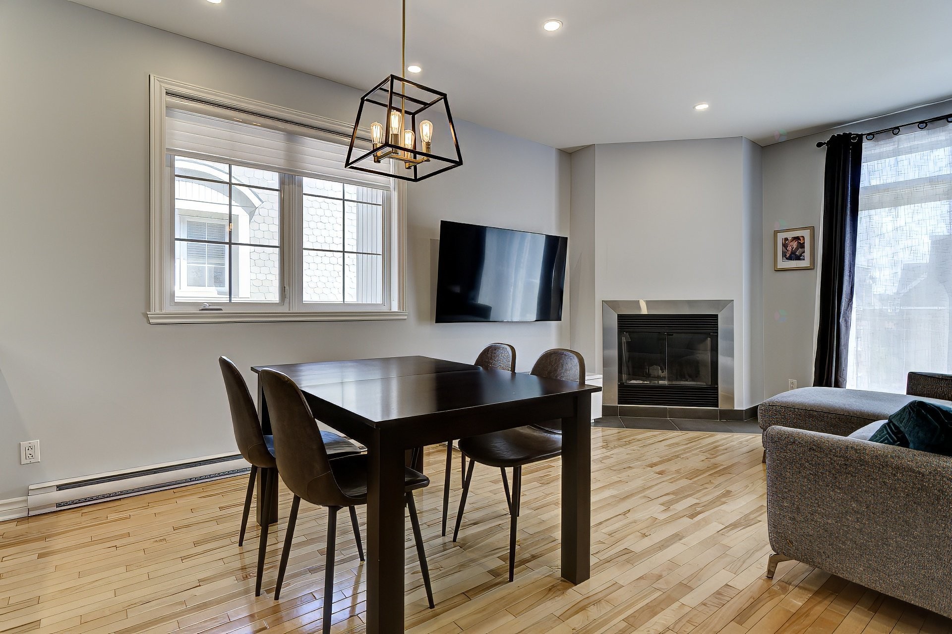 









14057


Boul. Cavendish

, 301,
Montréal (Saint-Laurent),




QC
H4R3J5

