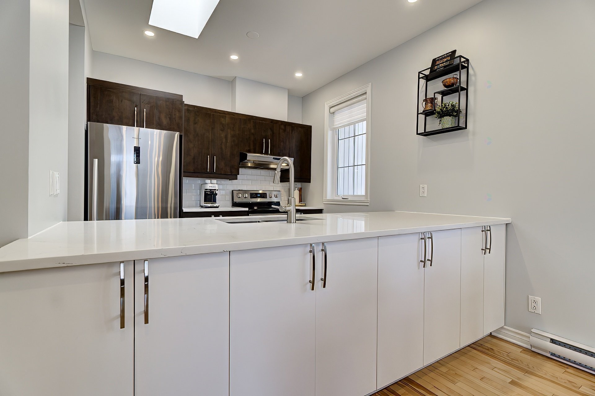 









14057


Boul. Cavendish

, 301,
Montréal (Saint-Laurent),




QC
H4R3J5

