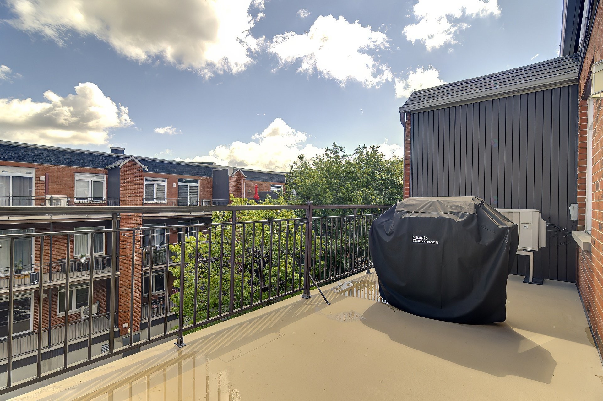 









14057


Boul. Cavendish

, 301,
Montréal (Saint-Laurent),




QC
H4R3J5

