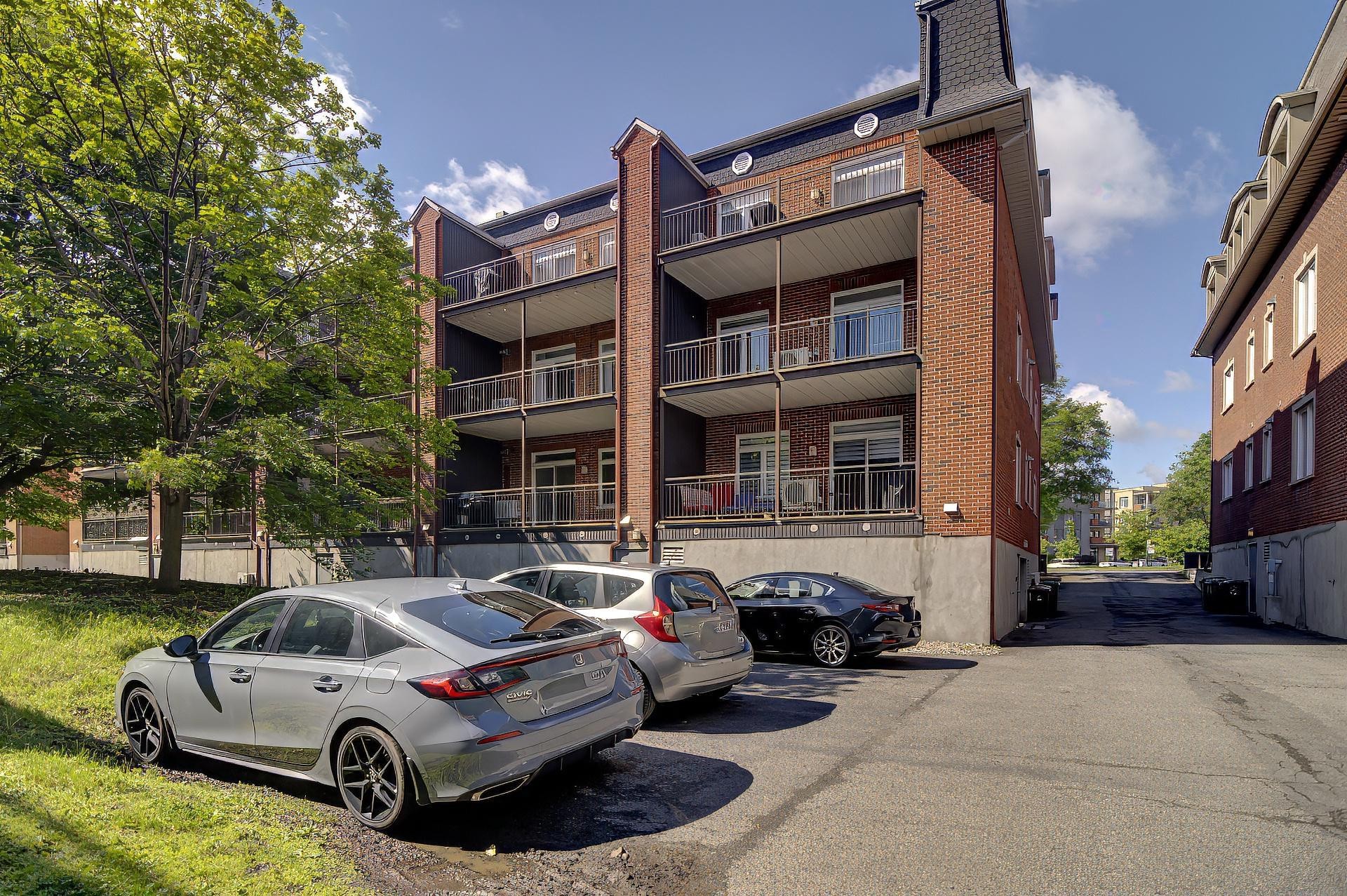 









14057


Boul. Cavendish

, 301,
Montréal (Saint-Laurent),




QC
H4R3J5

