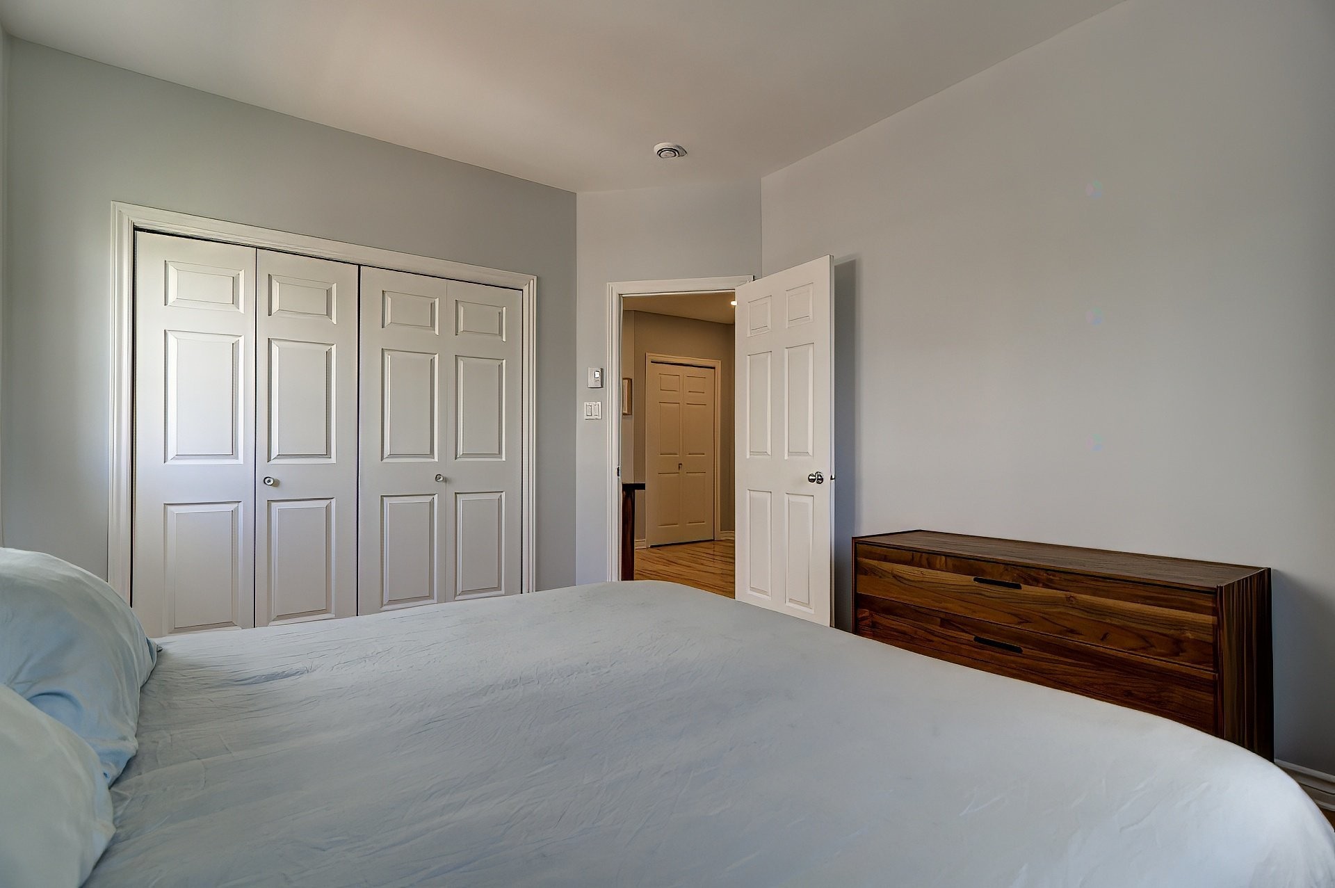 









14057


Boul. Cavendish

, 301,
Montréal (Saint-Laurent),




QC
H4R3J5

