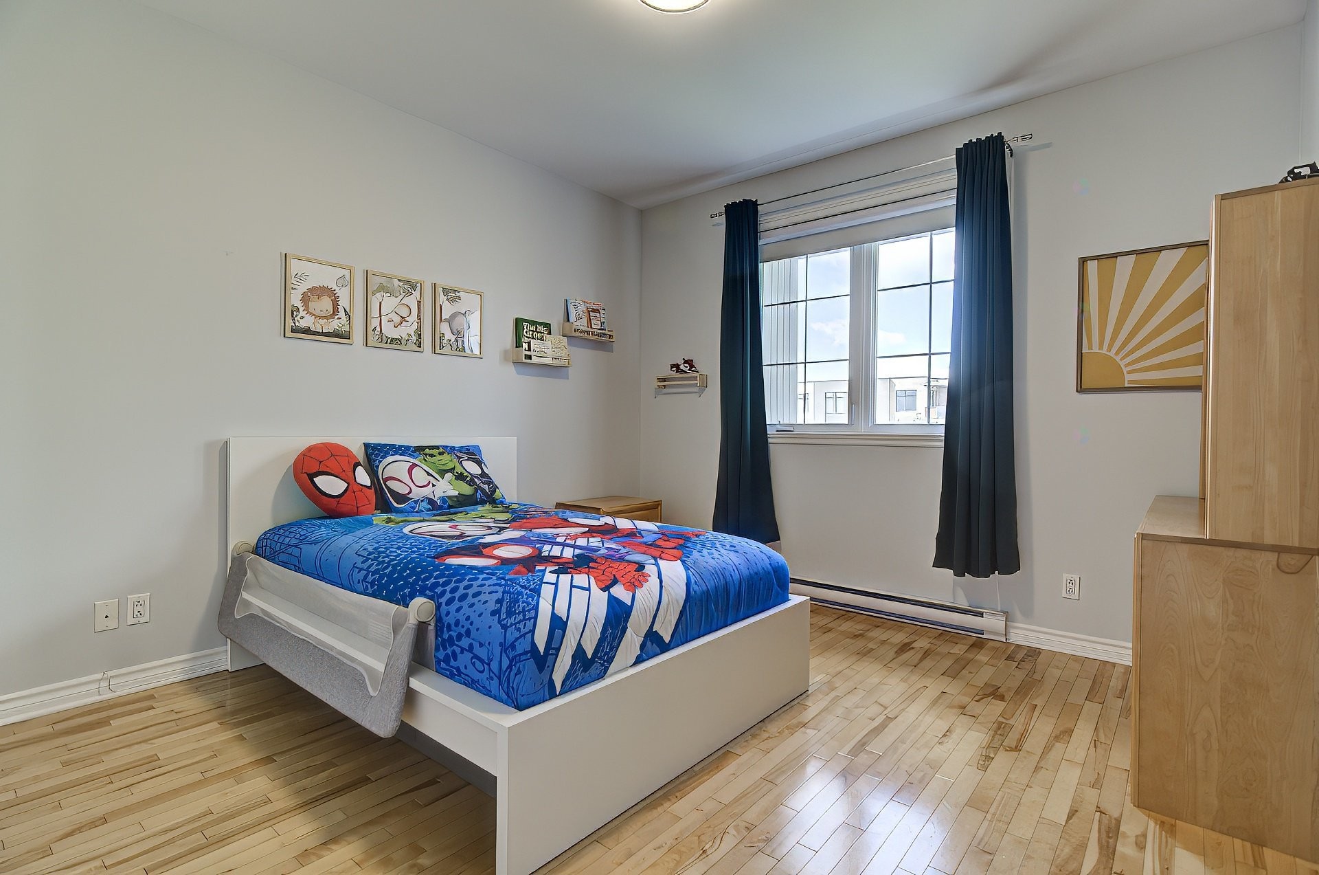 









14057


Boul. Cavendish

, 301,
Montréal (Saint-Laurent),




QC
H4R3J5

