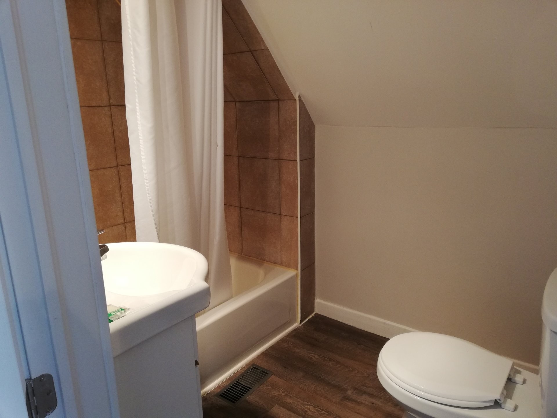 









103


Rue Garneau

,
Gatineau (Hull),




QC
J8X1S4

