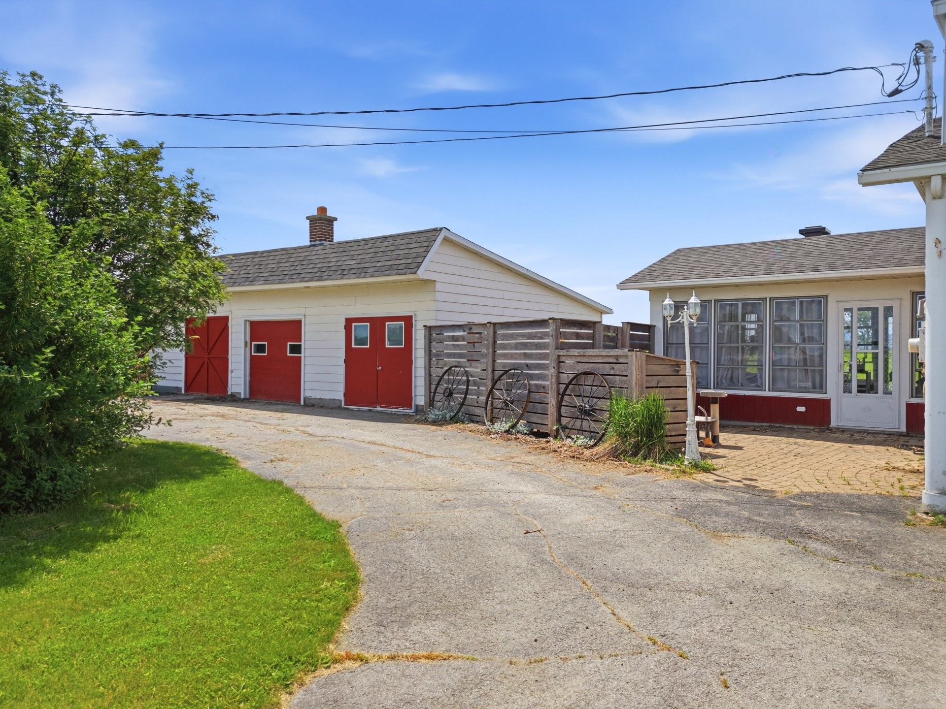 









975


Route 137

,
La Présentation,




QC
J0H1B0

