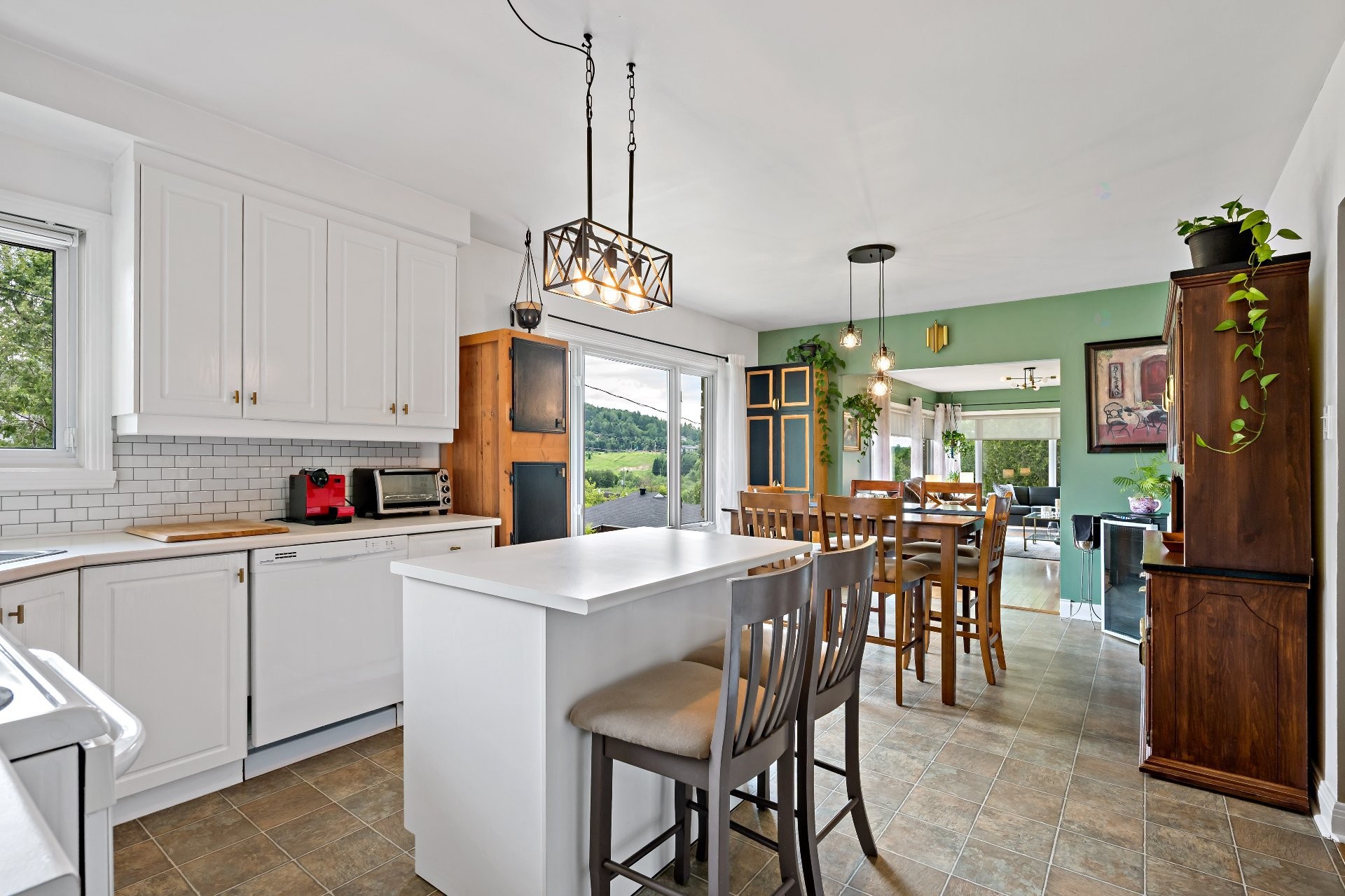 









145


Crois. Gérard-Côté

,
Mont-Tremblant,




QC
J8E3G1

