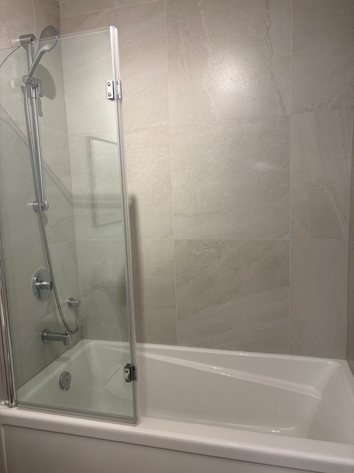 









1360


Rue Principale

, 102,
Saint-Roch-de-l'Achigan,




QC
J0K3H0

