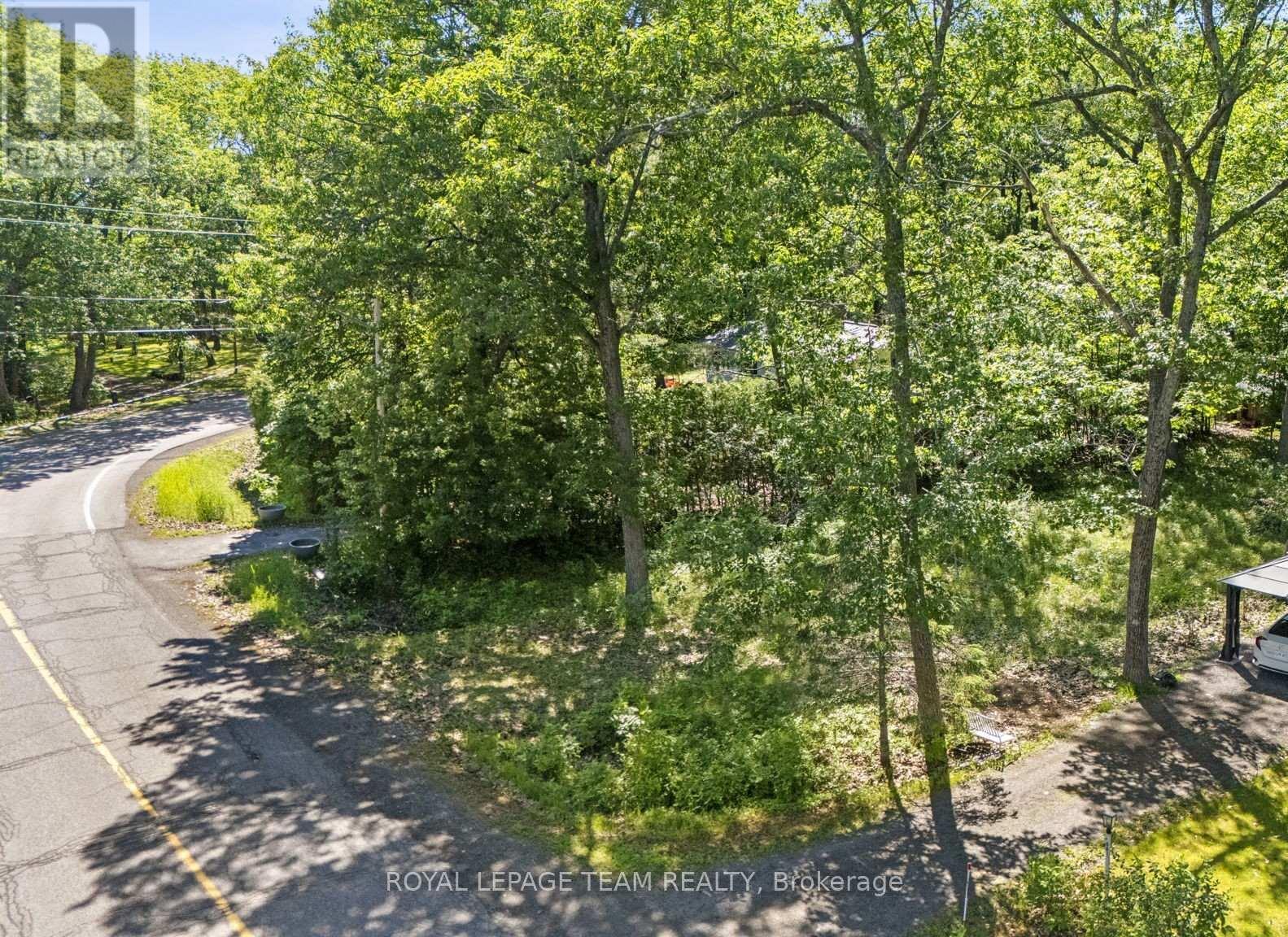 












675 BAYVIEW DRIVE

,
Ottawa,







Ontario
K0A3M0

