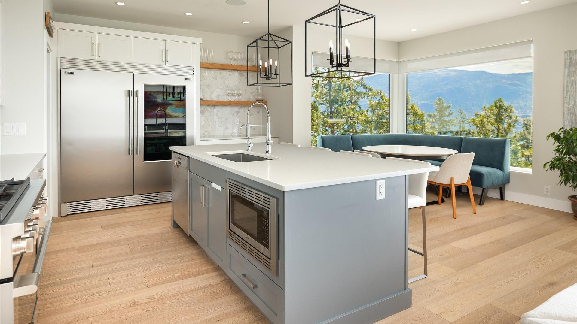 









3323


Water Birch

Circle,
Kelowna,




BC
V1V 3G1

