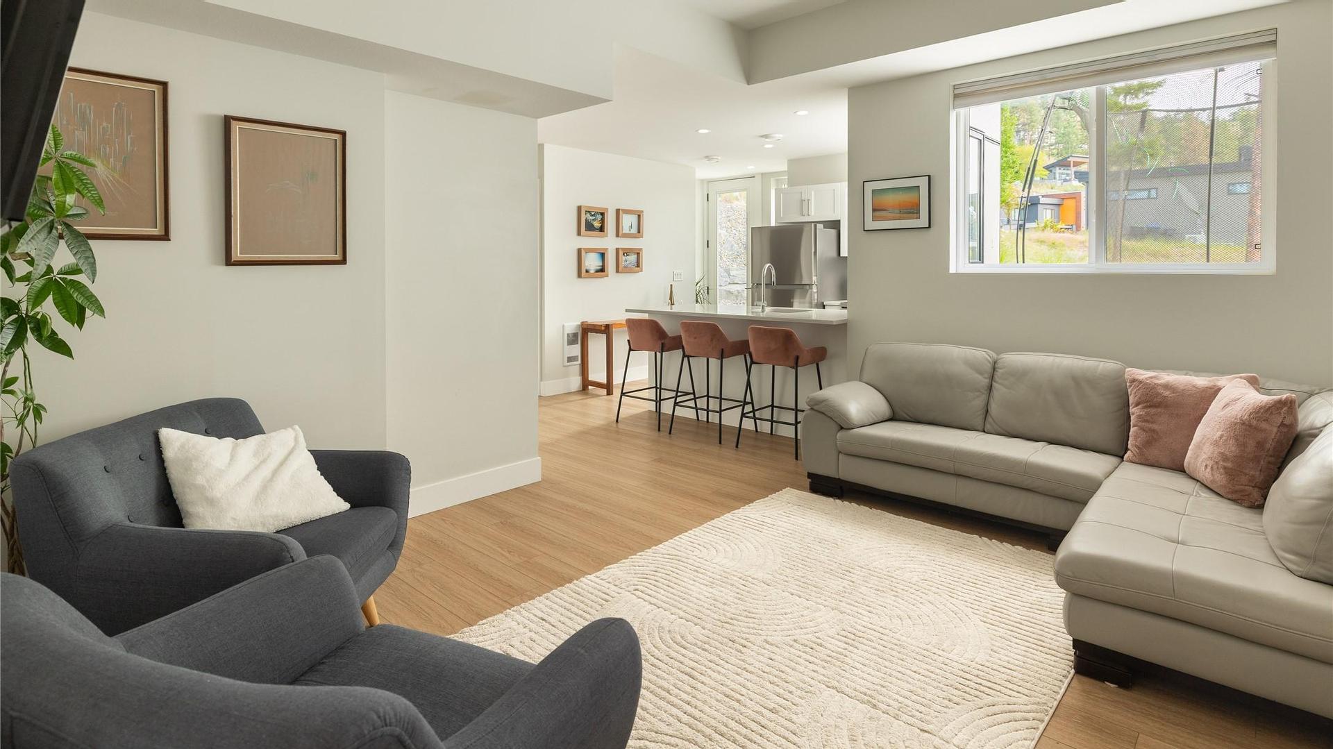 









3323


Water Birch

Circle,
Kelowna,




BC
V1V 3G1

