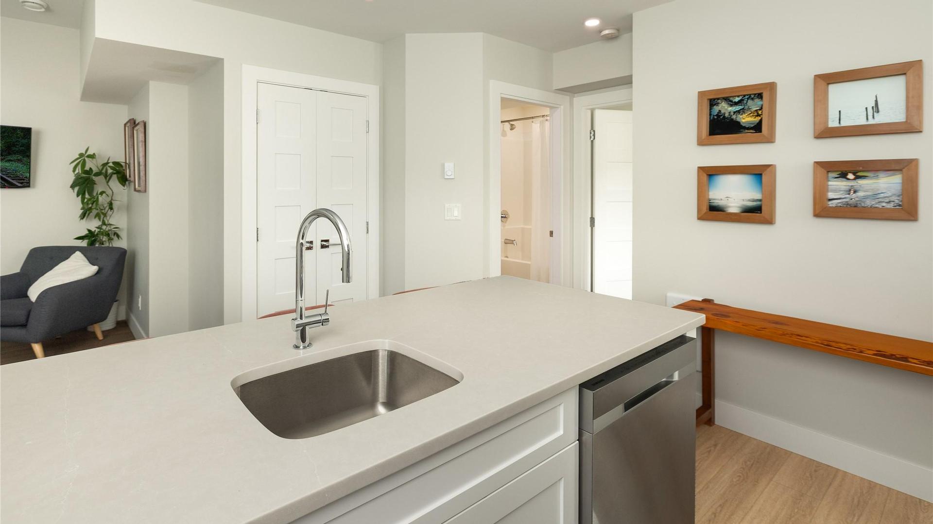









3323


Water Birch

Circle,
Kelowna,




BC
V1V 3G1

