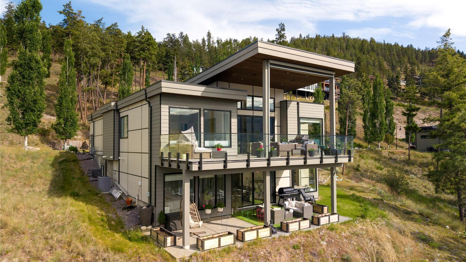 









3323


Water Birch

Circle,
Kelowna,




BC
V1V 3G1

