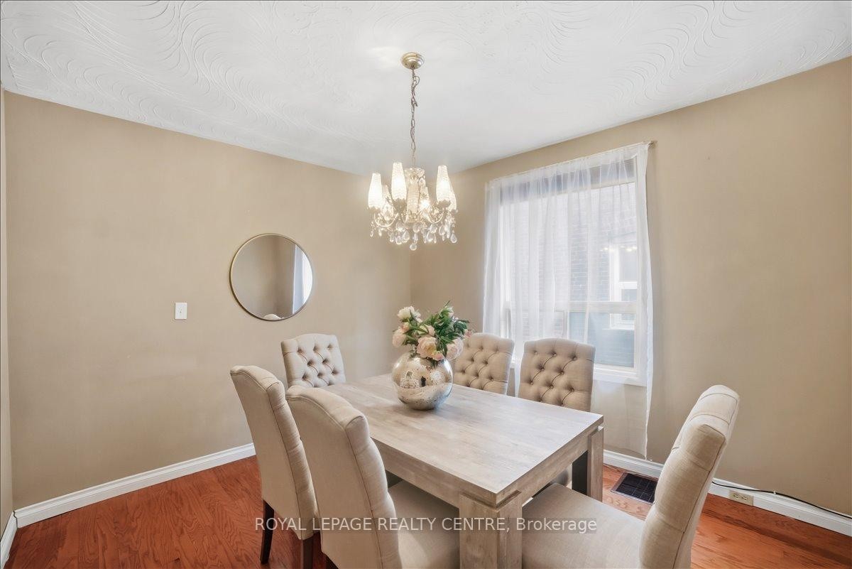 









115


Priscilla

Avenue,
Toronto,




ON
M6S 3W4

