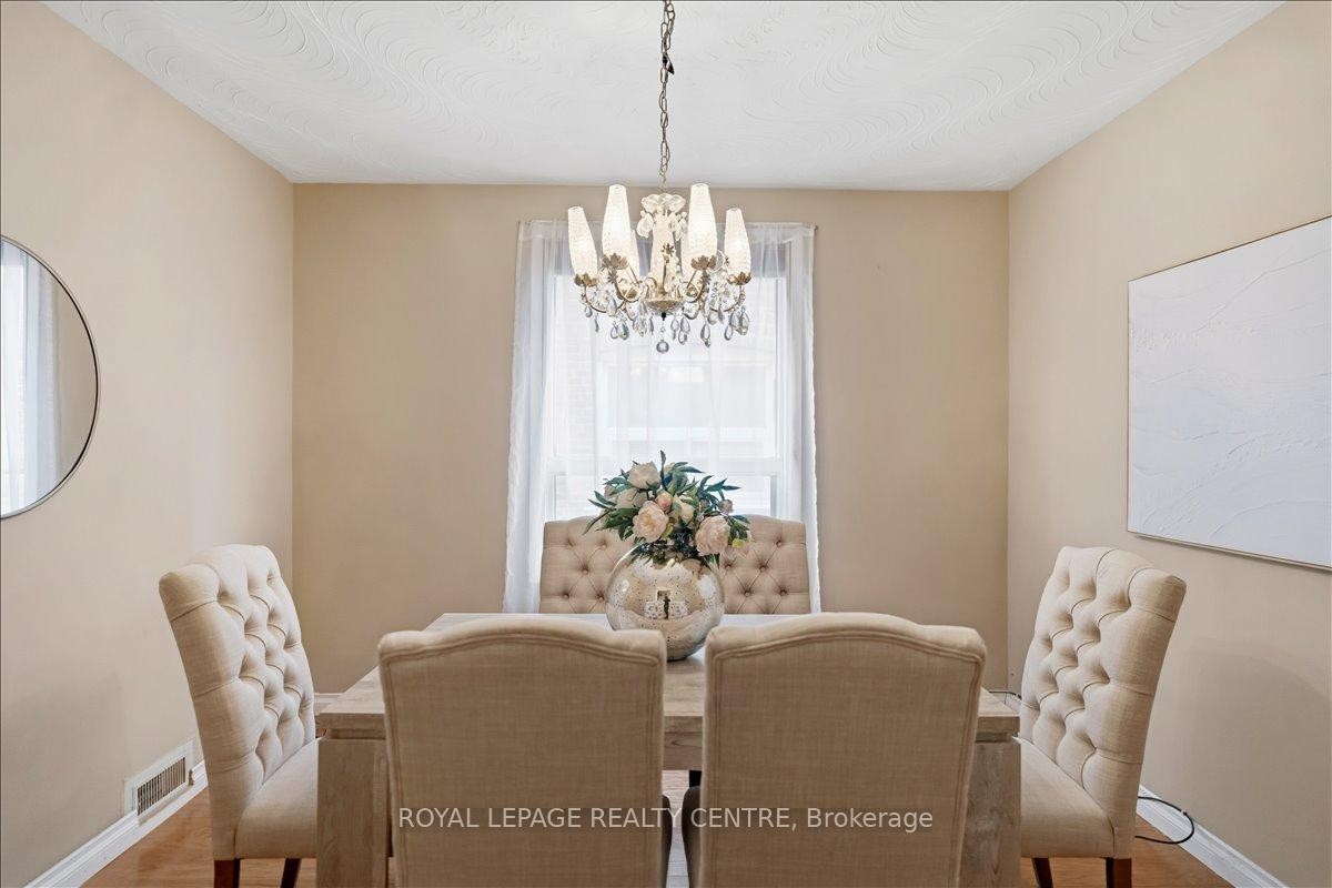 









115


Priscilla

Avenue,
Toronto,




ON
M6S 3W4


