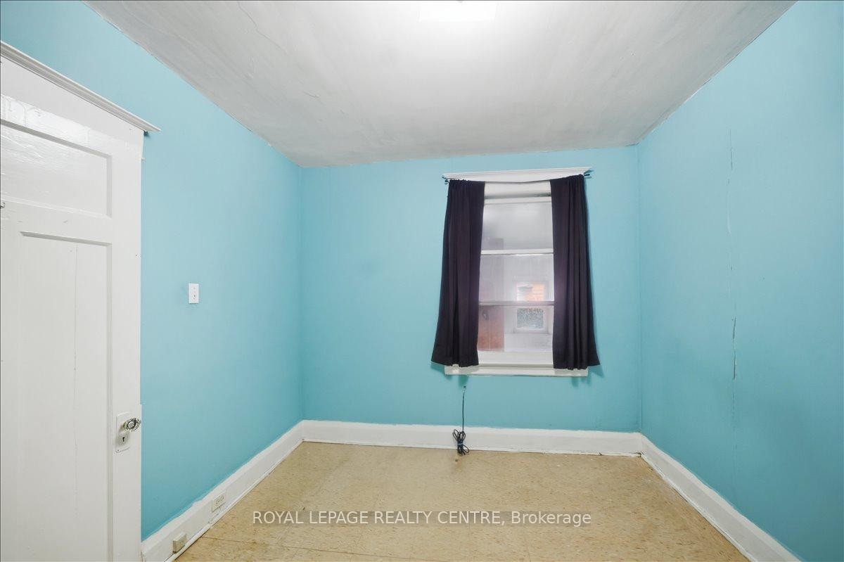









115


Priscilla

Avenue,
Toronto,




ON
M6S 3W4

