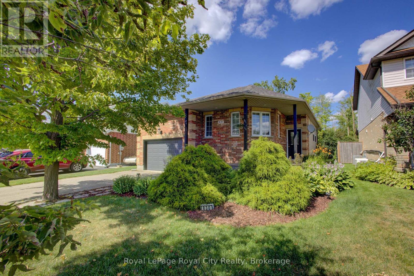 












830 SCOTLAND STREET

,
Centre Wellington (Fergus),




Ontario
N1M3R9

