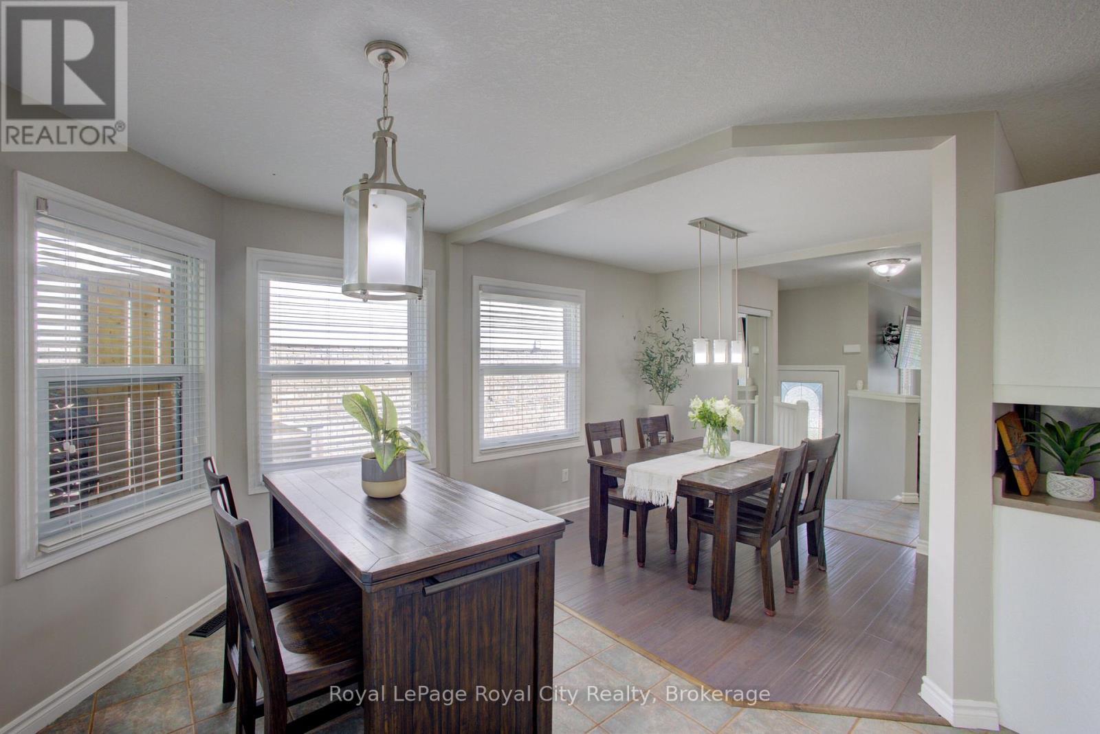 












830 SCOTLAND STREET

,
Centre Wellington (Fergus),




Ontario
N1M3R9

