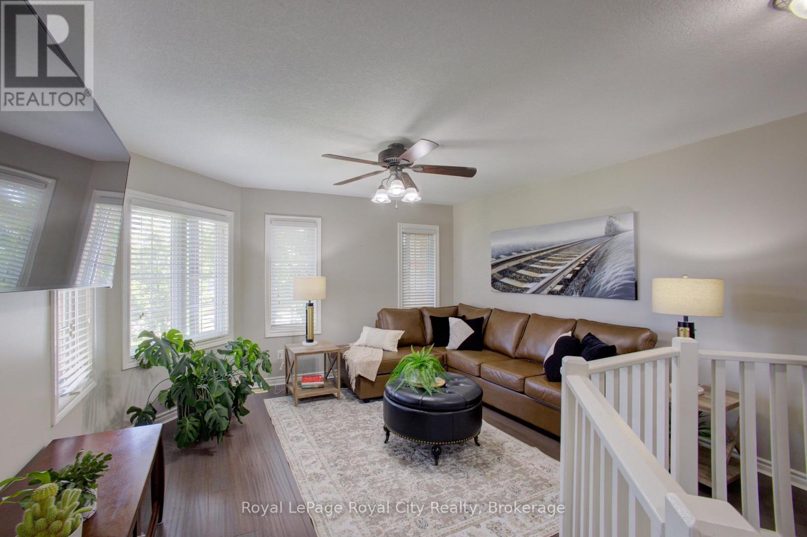 












830 SCOTLAND STREET

,
Centre Wellington (Fergus),




Ontario
N1M3R9

