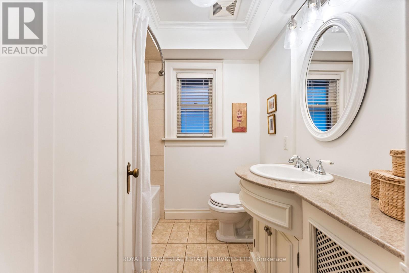 












50 BRENTWOOD ROAD S

,
Toronto,




Ontario
M8Z3N2

