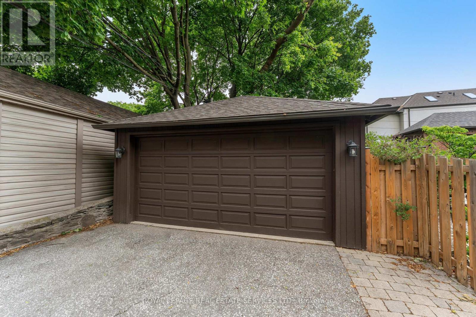 












50 BRENTWOOD ROAD S

,
Toronto,




Ontario
M8Z3N2

