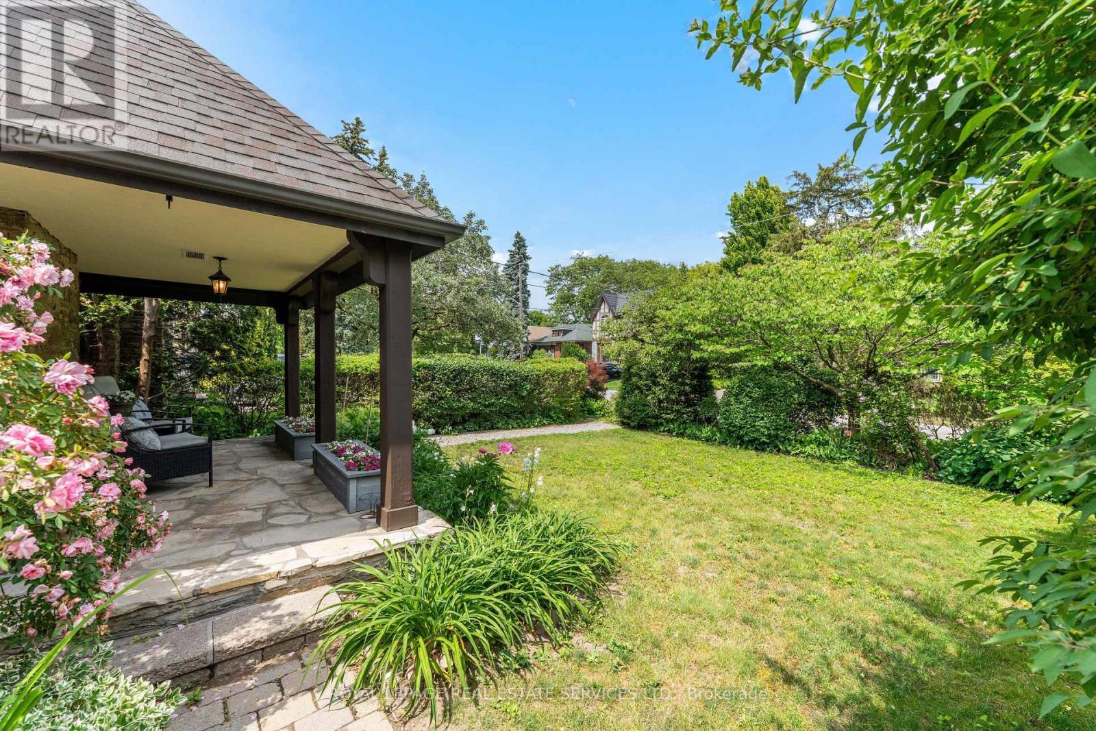












50 BRENTWOOD ROAD S

,
Toronto,




Ontario
M8Z3N2

