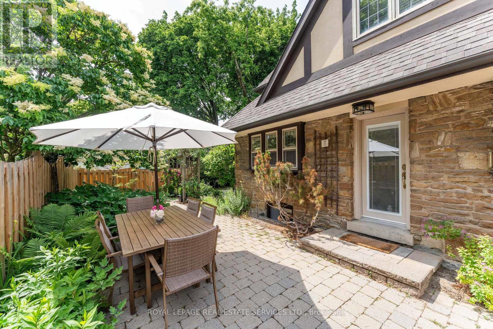 












50 BRENTWOOD ROAD S

,
Toronto,




Ontario
M8Z3N2

