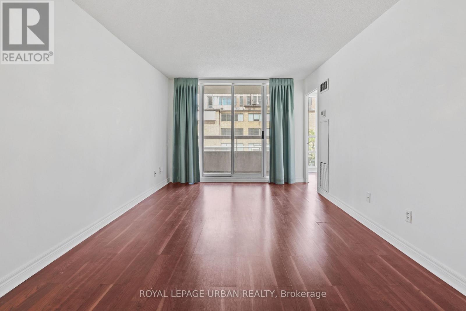 












506 - 43 EGLINTON AVENUE E

,
Toronto,




Ontario
M4P1A2

