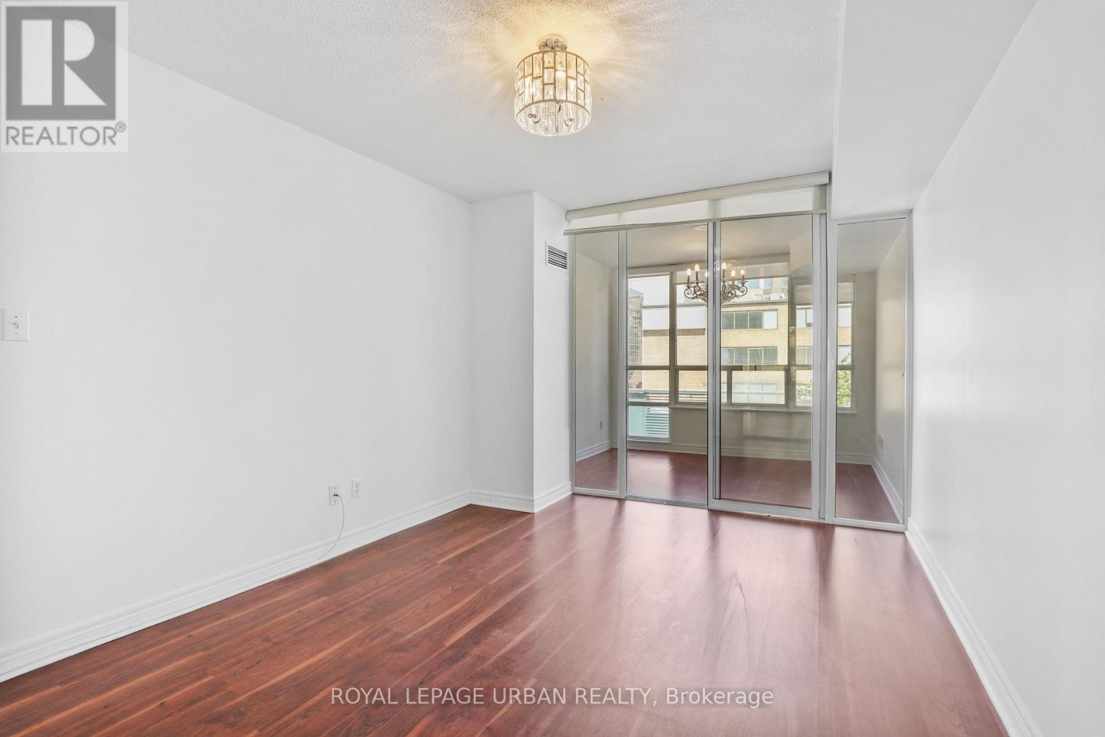 












506 - 43 EGLINTON AVENUE E

,
Toronto,




Ontario
M4P1A2

