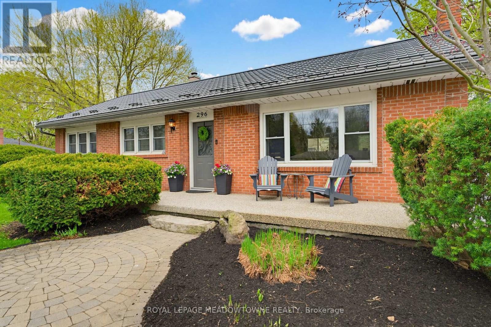












296 PROGRESTON ROAD

,
Hamilton,




Ontario
L0R1H1

