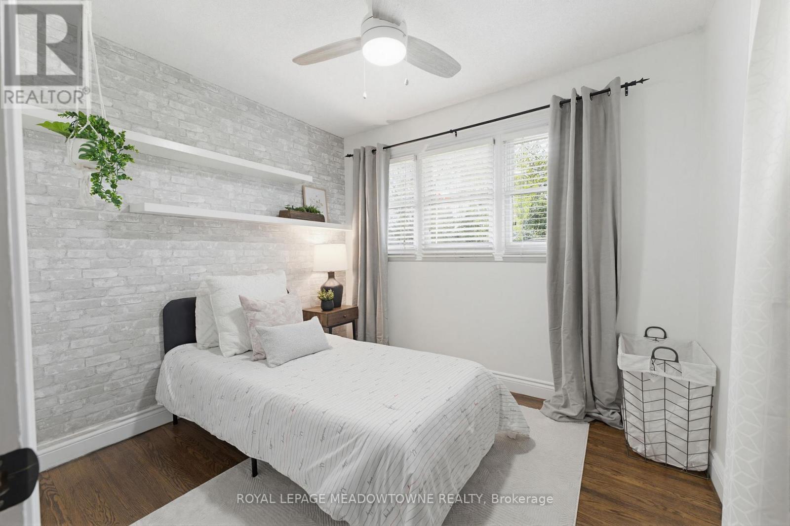












296 PROGRESTON ROAD

,
Hamilton,




Ontario
L0R1H1

