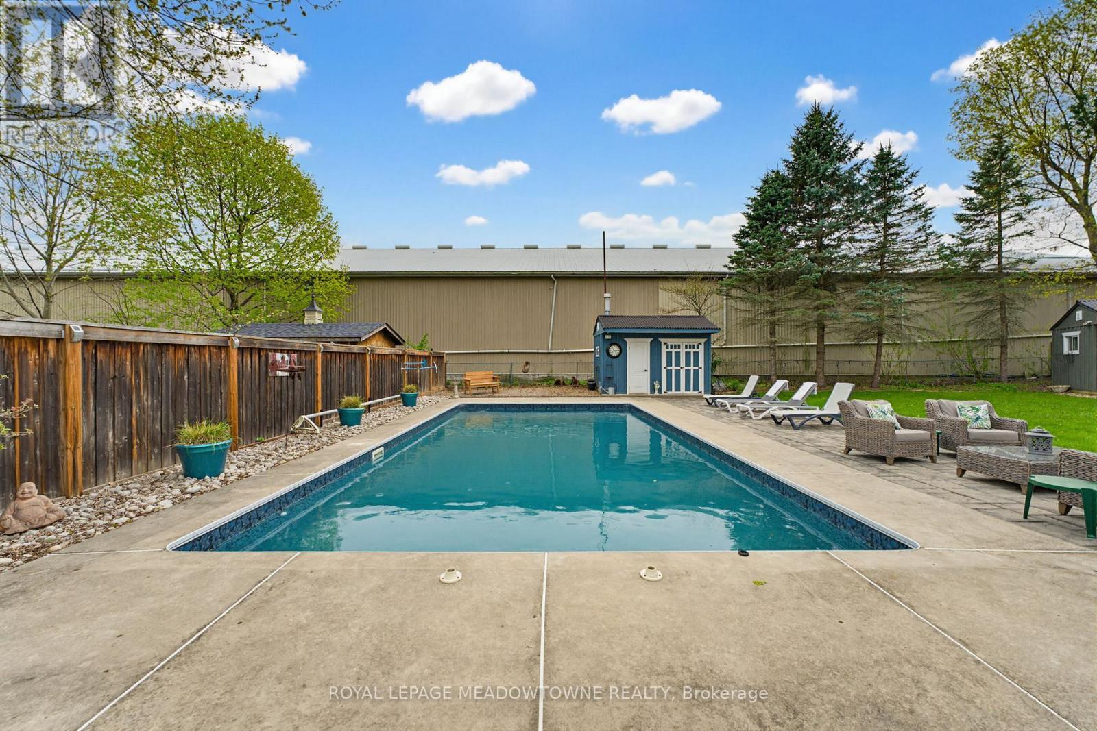 












296 PROGRESTON ROAD

,
Hamilton,




Ontario
L0R1H1


