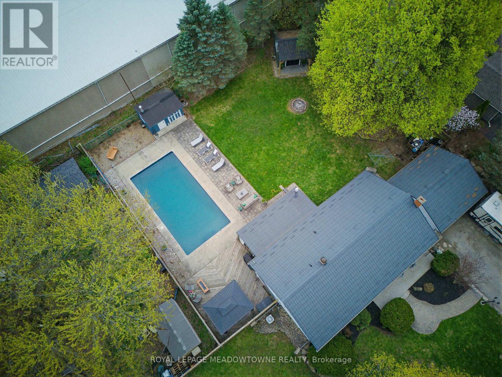 












296 PROGRESTON ROAD

,
Hamilton,




Ontario
L0R1H1

