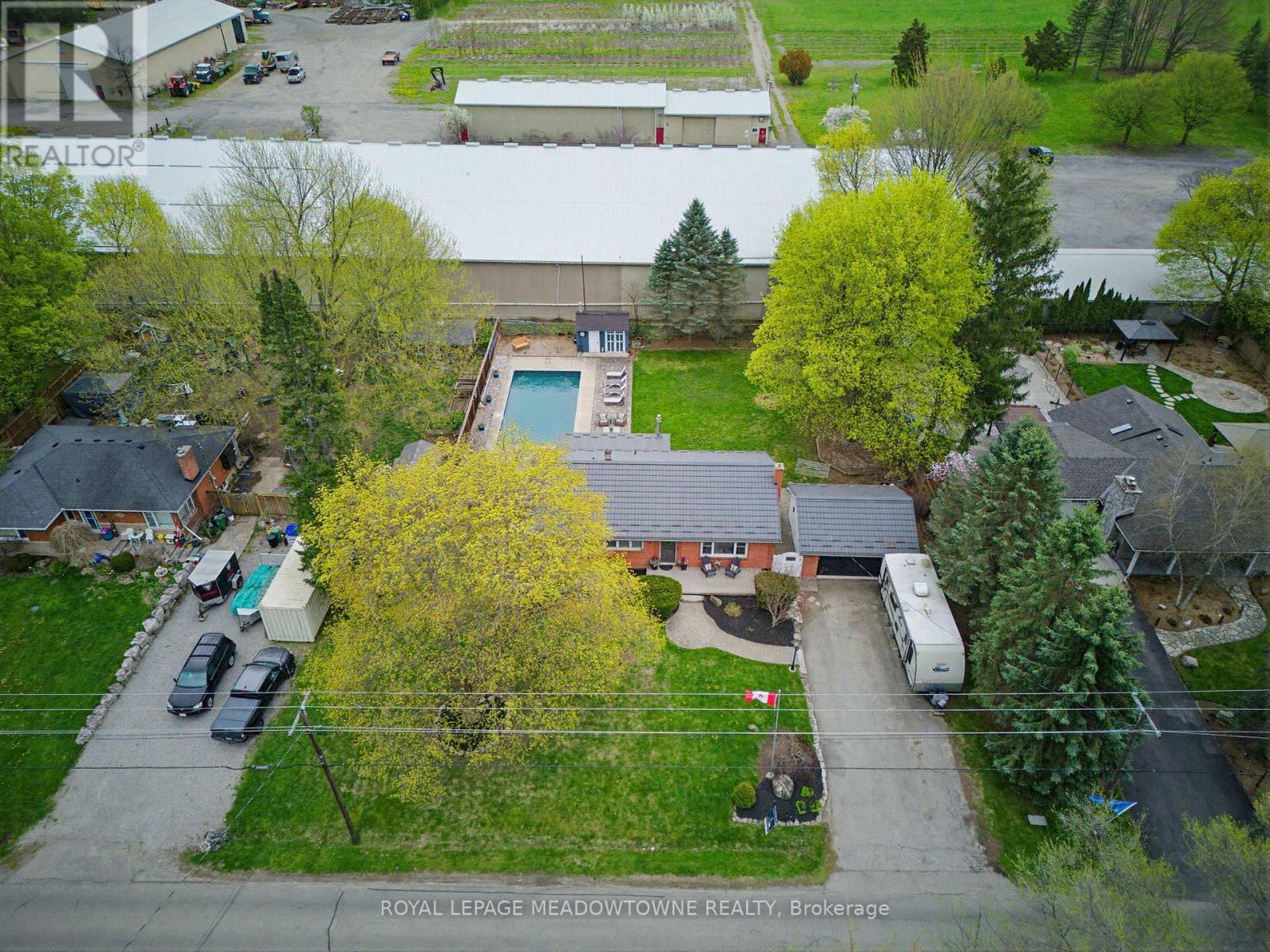 












296 PROGRESTON ROAD

,
Hamilton,




Ontario
L0R1H1

