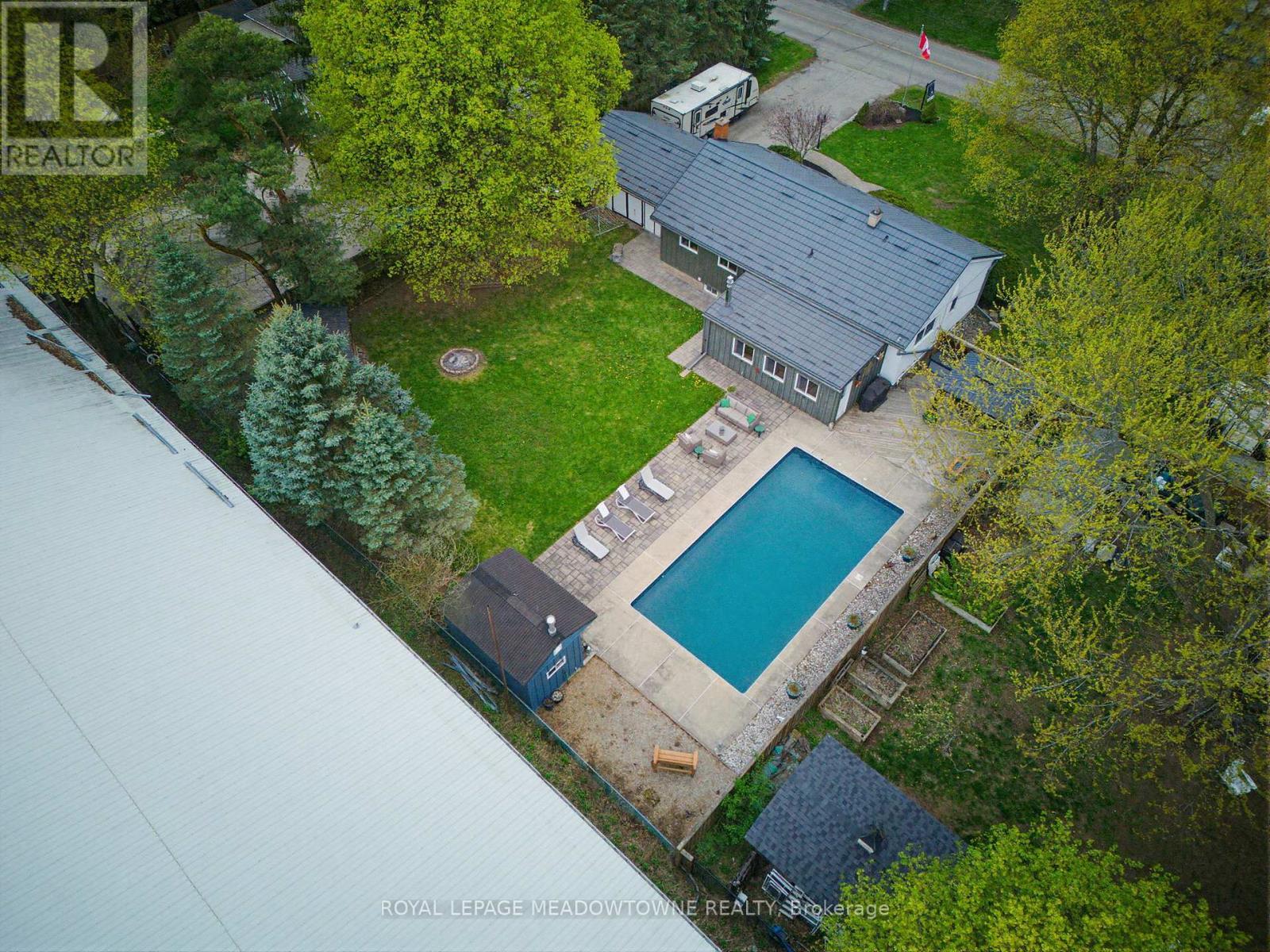 












296 PROGRESTON ROAD

,
Hamilton,




Ontario
L0R1H1

