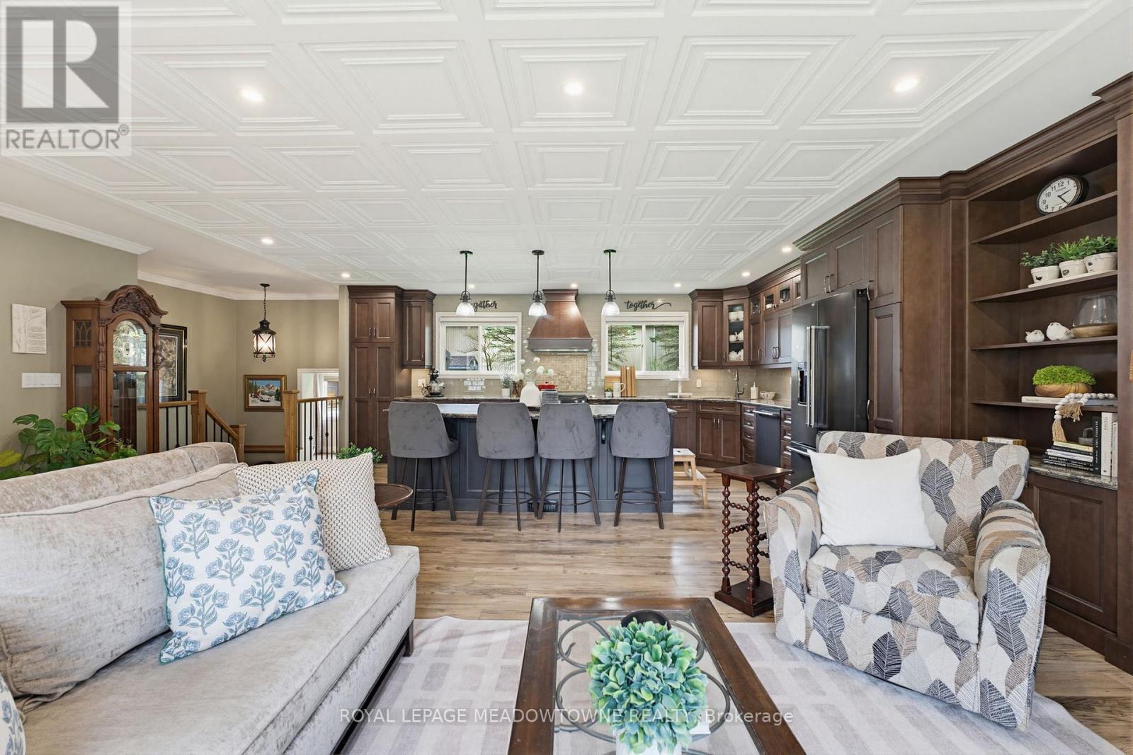 












296 PROGRESTON ROAD

,
Hamilton,




Ontario
L0R1H1

