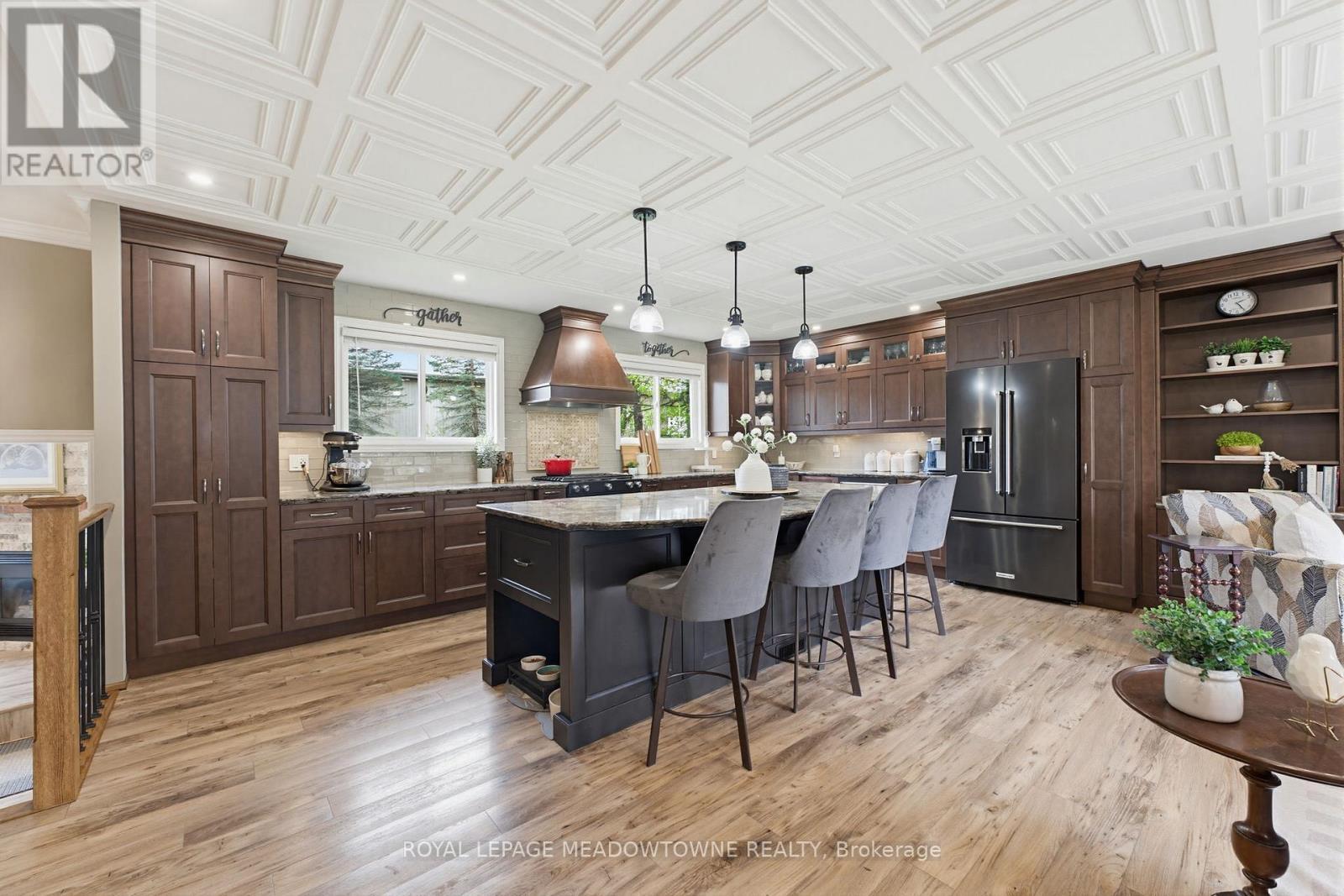 












296 PROGRESTON ROAD

,
Hamilton,




Ontario
L0R1H1

