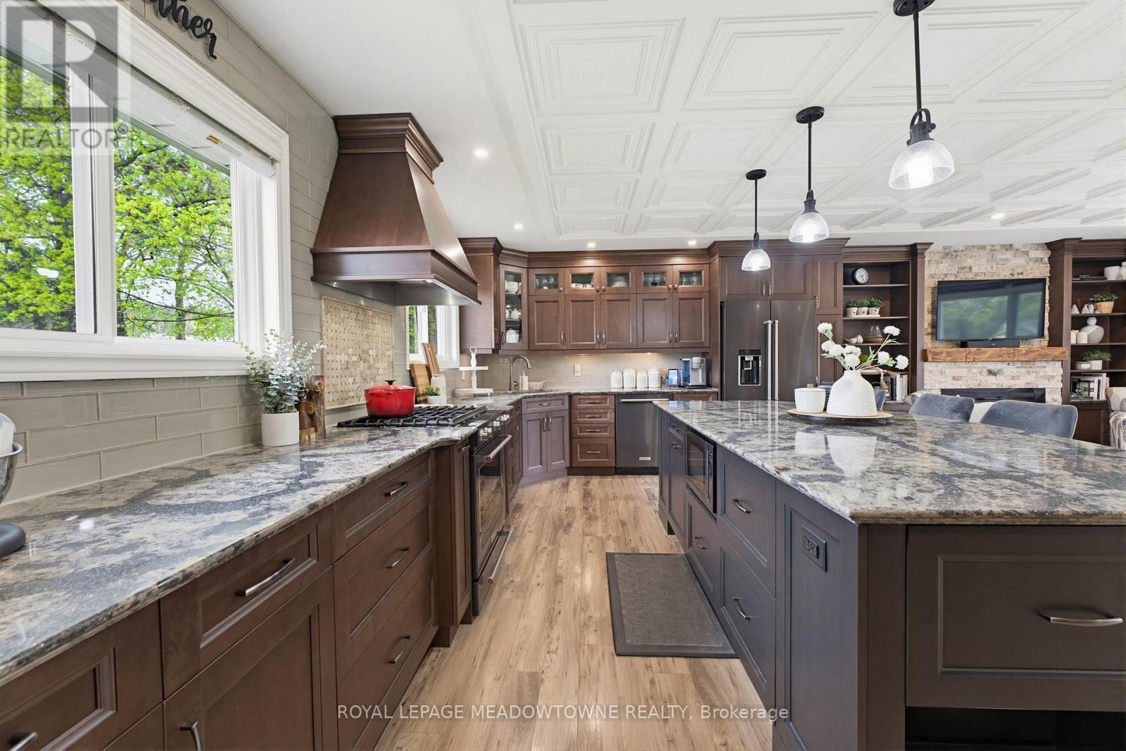 












296 PROGRESTON ROAD

,
Hamilton,




Ontario
L0R1H1

