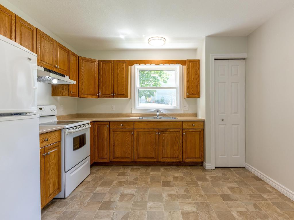 












18 Marina Drive

,
New Minas,




NS
B4N 4W3

