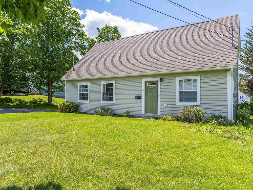 












18 Marina Drive

,
New Minas,




NS
B4N 4W3

